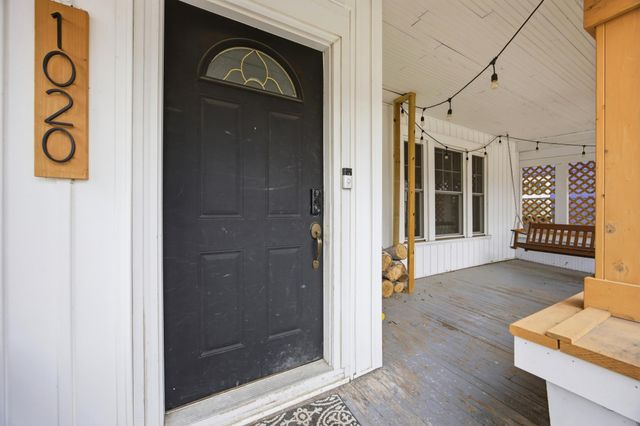 1020 6th Street S, Fargo, ND 58103