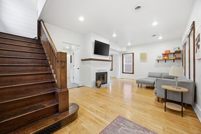 1020 6th Street S, Fargo, ND 58103