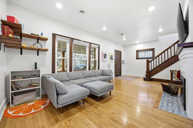 1020 6th Street S, Fargo, ND 58103