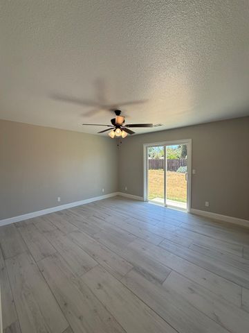 16576 Camden Drive, Madera, CA 93638