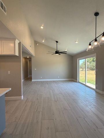 16576 Camden Drive, Madera, CA 93638