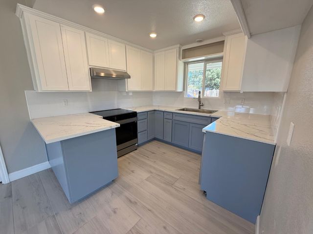 16576 Camden Drive, Madera, CA 93638