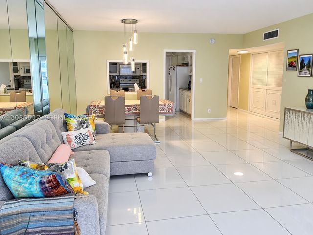 3750 Galt Ocean Dr 1403, Fort Lauderdale, FL 33308