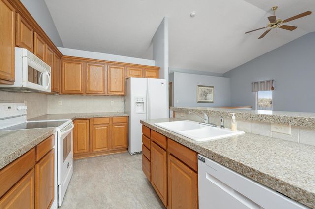 118 N Castle Rock St, Wichita, KS 67230