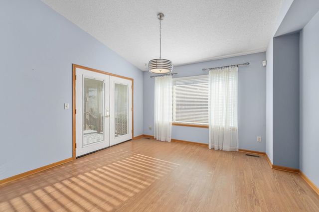 118 N Castle Rock St, Wichita, KS 67230