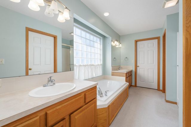 118 N Castle Rock St, Wichita, KS 67230