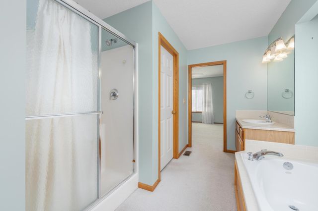 118 N Castle Rock St, Wichita, KS 67230