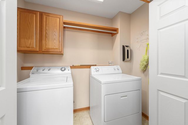 118 N Castle Rock St, Wichita, KS 67230