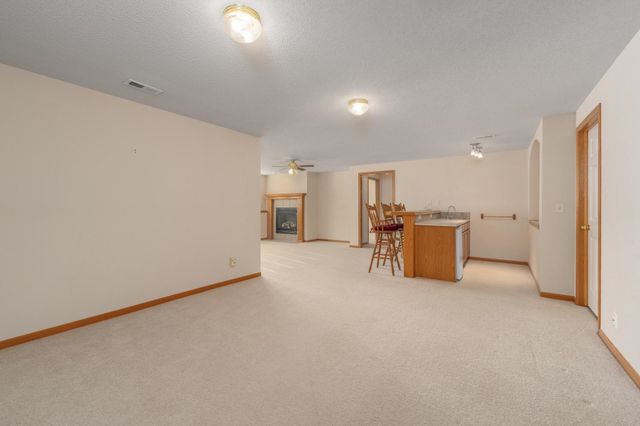 118 N Castle Rock St, Wichita, KS 67230