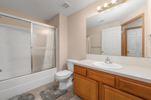 118 N Castle Rock St, Wichita, KS 67230