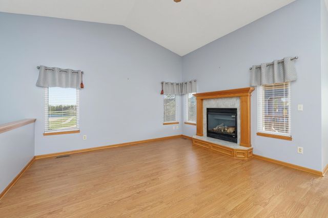 118 N Castle Rock St, Wichita, KS 67230