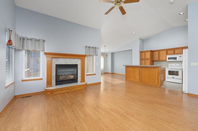 118 N Castle Rock St, Wichita, KS 67230