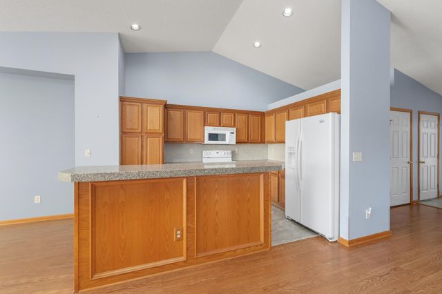 118 N Castle Rock St, Wichita, KS 67230