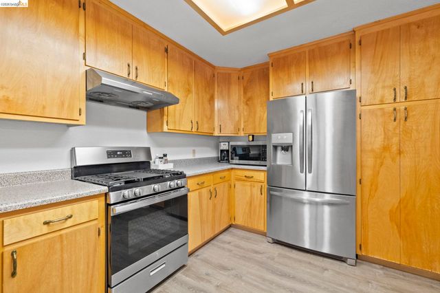 28515 S Stan Ct, Strawberry, CA 95375