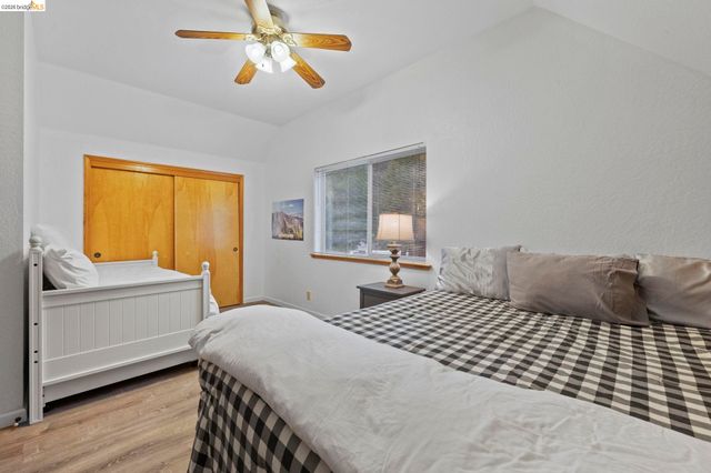 28515 S Stan Ct, Strawberry, CA 95375