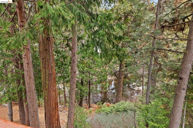 28515 S Stan Ct, Strawberry, CA 95375