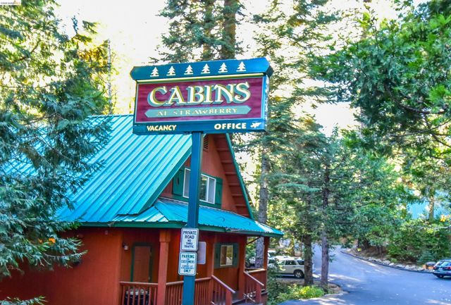 28515 S Stan Ct, Strawberry, CA 95375