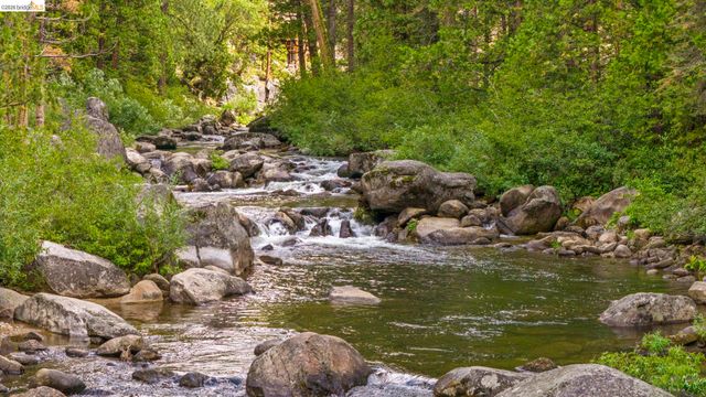 28515 S Stan Ct, Strawberry, CA 95375