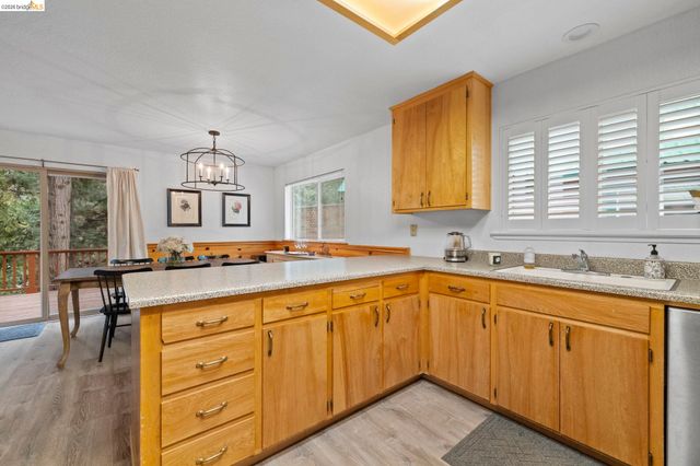 28515 S Stan Ct, Strawberry, CA 95375