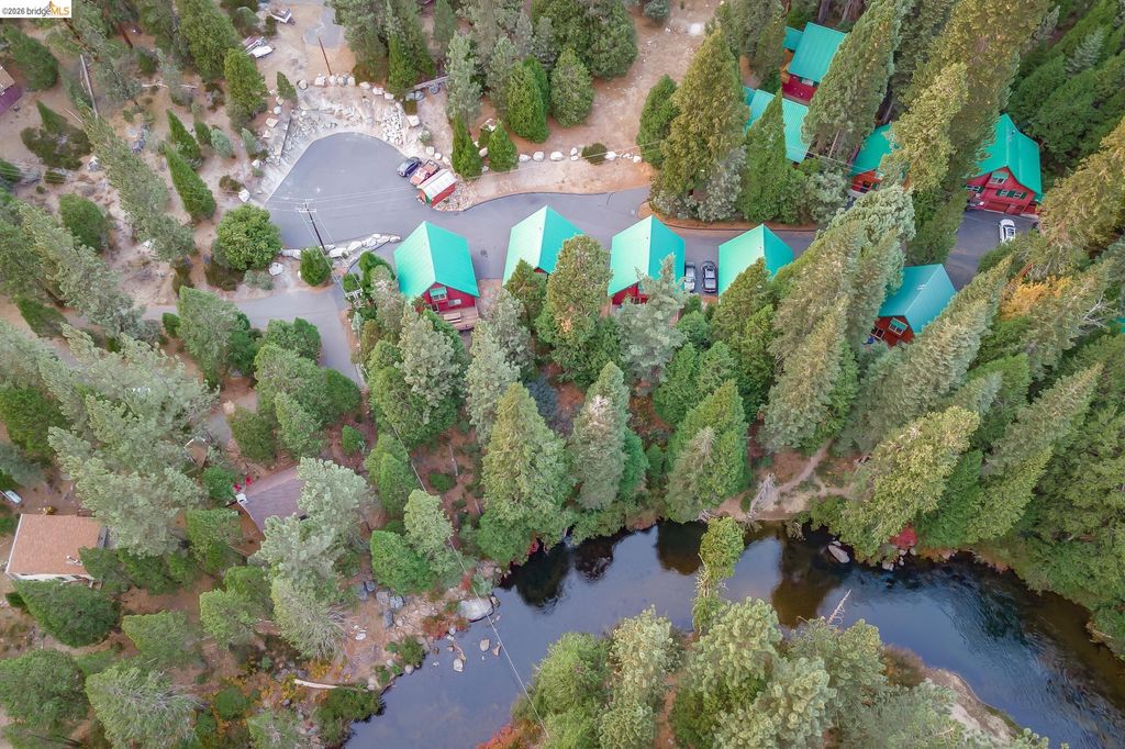 28515 S Stan Ct, Strawberry, CA 95375