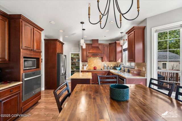 187 S Vix Way, Wasilla, AK 99654