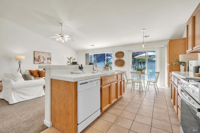 3211 Avenido Del Lago Way, Fairfield, CA 94533