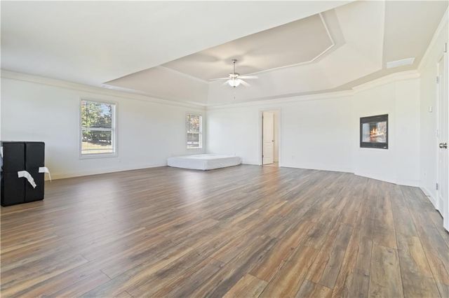 2868 Rolling Downs Way, Loganville, GA 30052