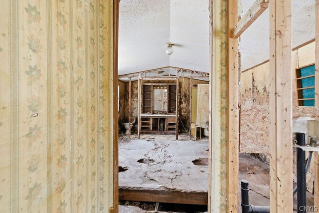 7 Cowpath Road, Granby, NY 13069