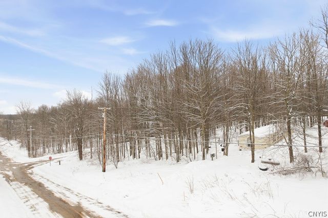 7 Cowpath Road, Granby, NY 13069