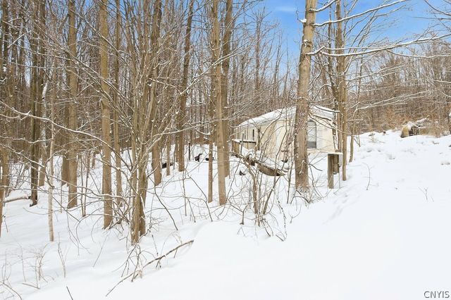 7 Cowpath Road, Granby, NY 13069