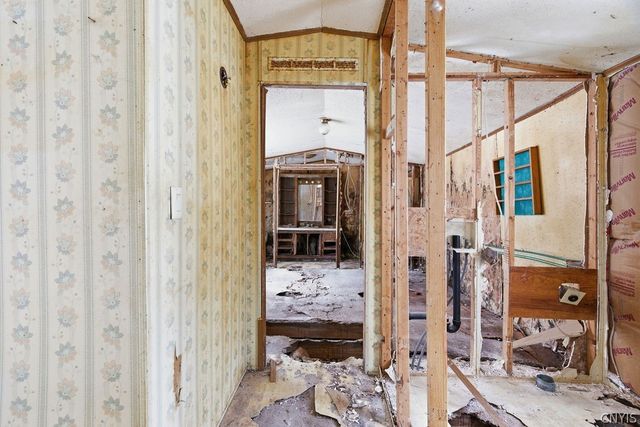 7 Cowpath Road, Granby, NY 13069