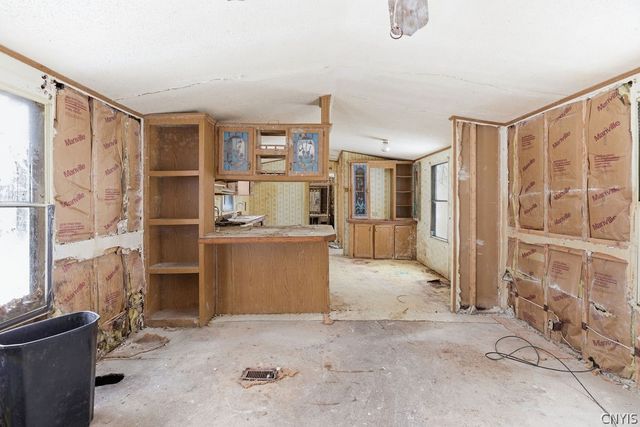 7 Cowpath Road, Granby, NY 13069