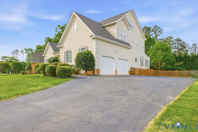 312 Waterfront Dr, Colonial Heights, VA 23834