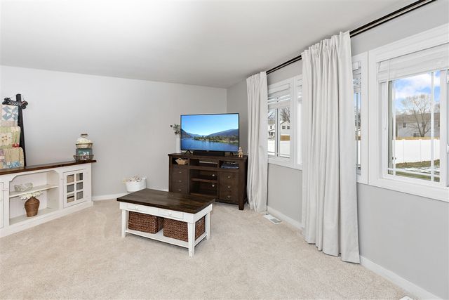 518 Dogwood Lane, Watervliet, MI 49098