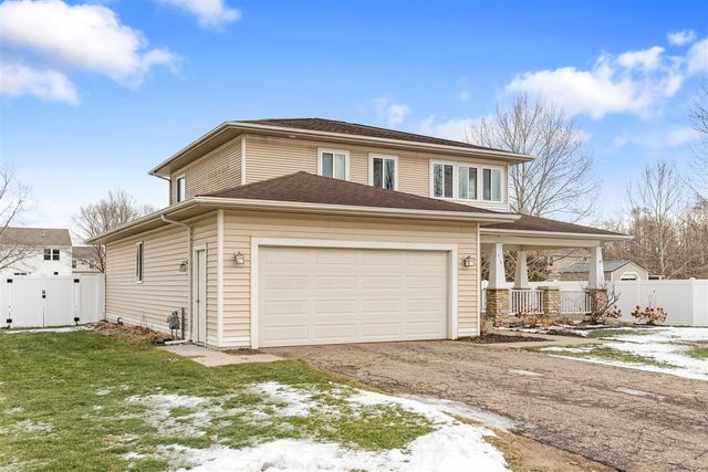 518 Dogwood Lane, Watervliet, MI 49098