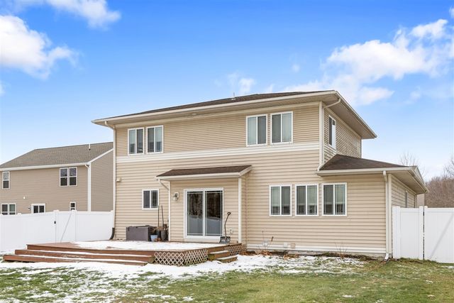 518 Dogwood Lane, Watervliet, MI 49098