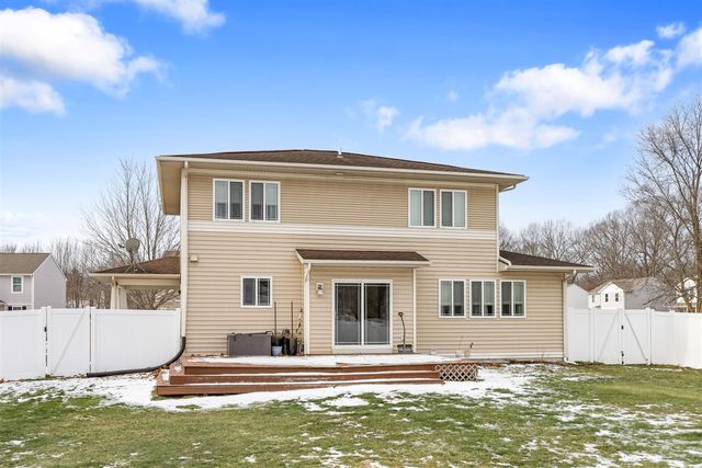 518 Dogwood Lane, Watervliet, MI 49098