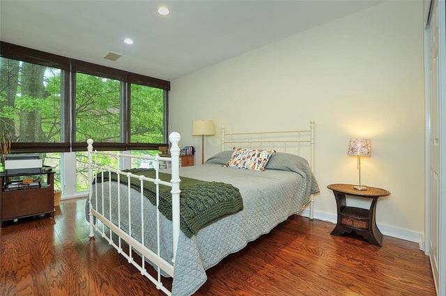 5100 5th Ave 519, Shadyside, PA 15232