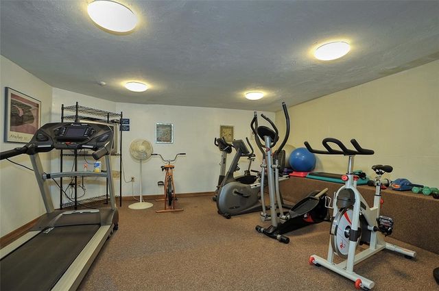 5100 5th Ave 519, Shadyside, PA 15232
