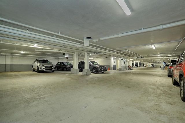 5100 5th Ave 519, Shadyside, PA 15232