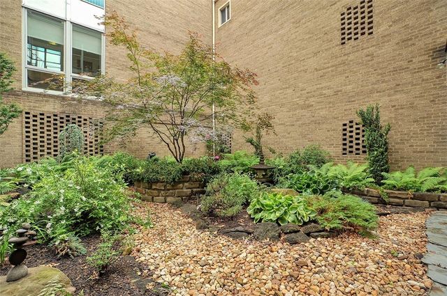 5100 5th Ave 519, Shadyside, PA 15232