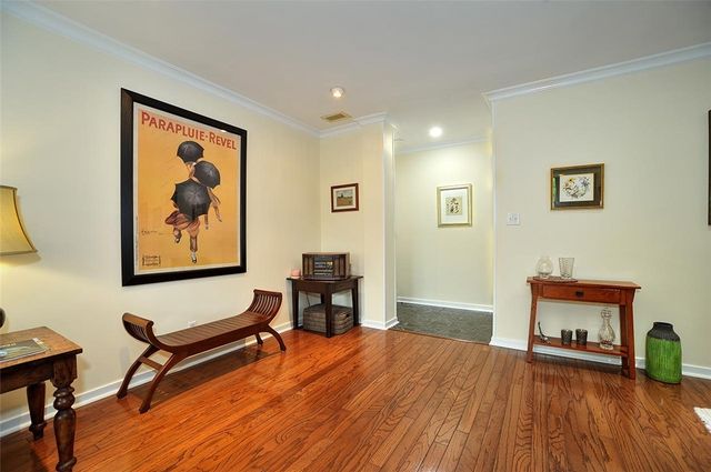5100 5th Ave 519, Shadyside, PA 15232