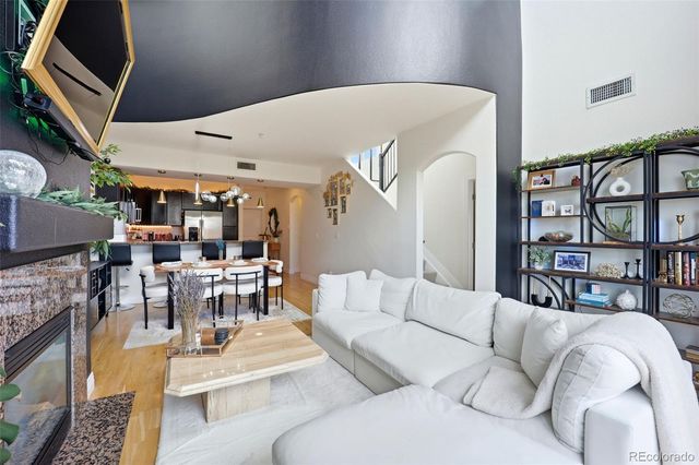 9079 E Panorama Circle 512, Englewood, CO 80112