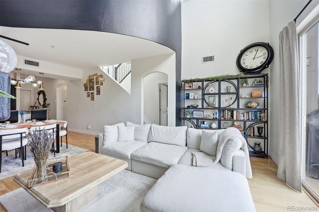 9079 E Panorama Circle 512, Englewood, CO 80112