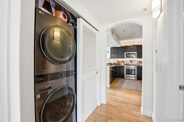 9079 E Panorama Circle 512, Englewood, CO 80112