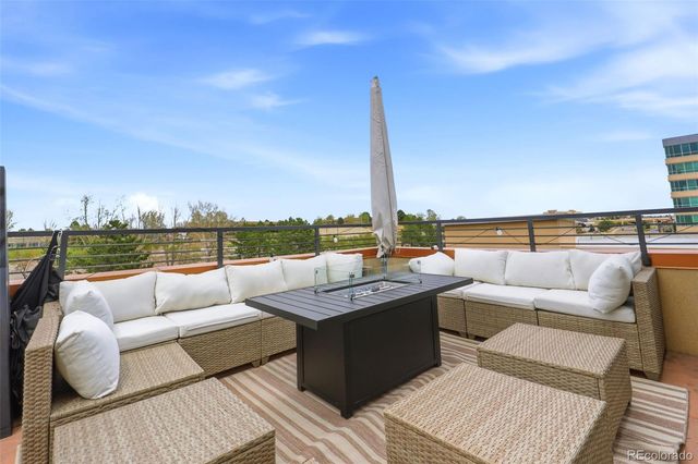 9079 E Panorama Circle 512, Englewood, CO 80112