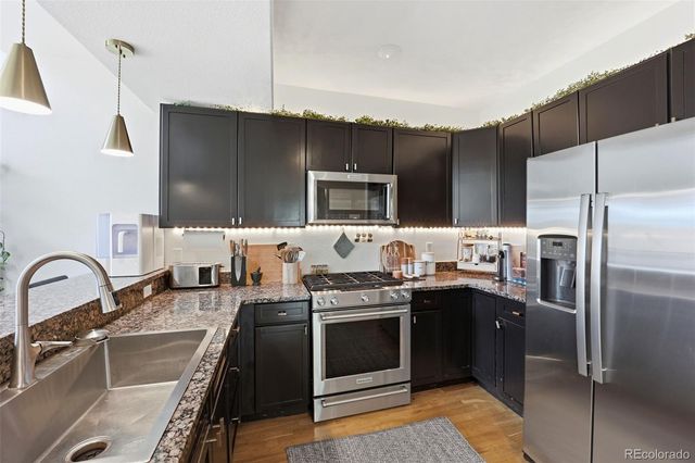 9079 E Panorama Circle 512, Englewood, CO 80112