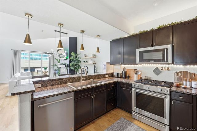 9079 E Panorama Circle 512, Englewood, CO 80112