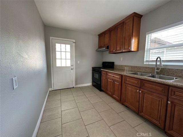 939 E D Street, Ontario, CA 91764