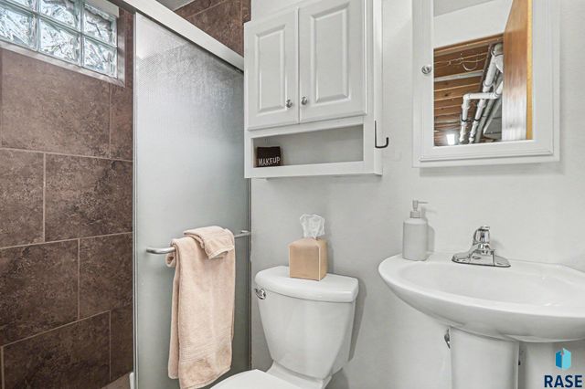 4213 S Hickory Hill Rd Road, Sioux Falls, SD 57103